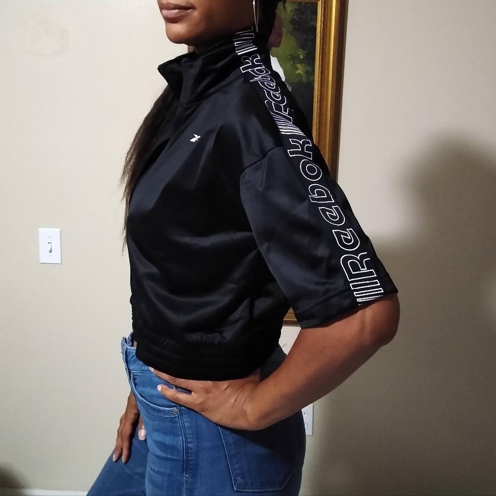 Reebok Cropped Jacket - Picture 3 of 9